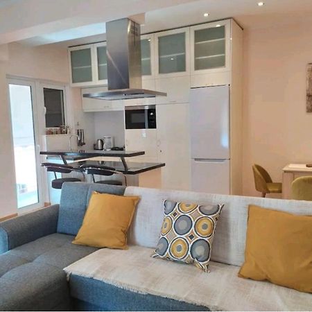 Stylish -Modern Apartment Heart Of Marousi Athene Buitenkant foto