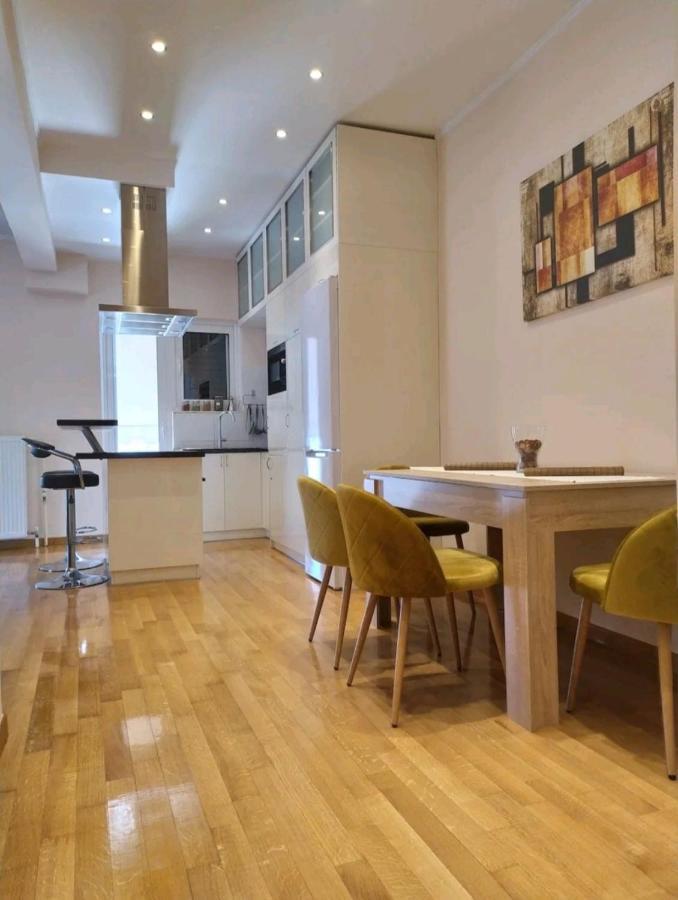 Stylish -Modern Apartment Heart Of Marousi Athene Buitenkant foto